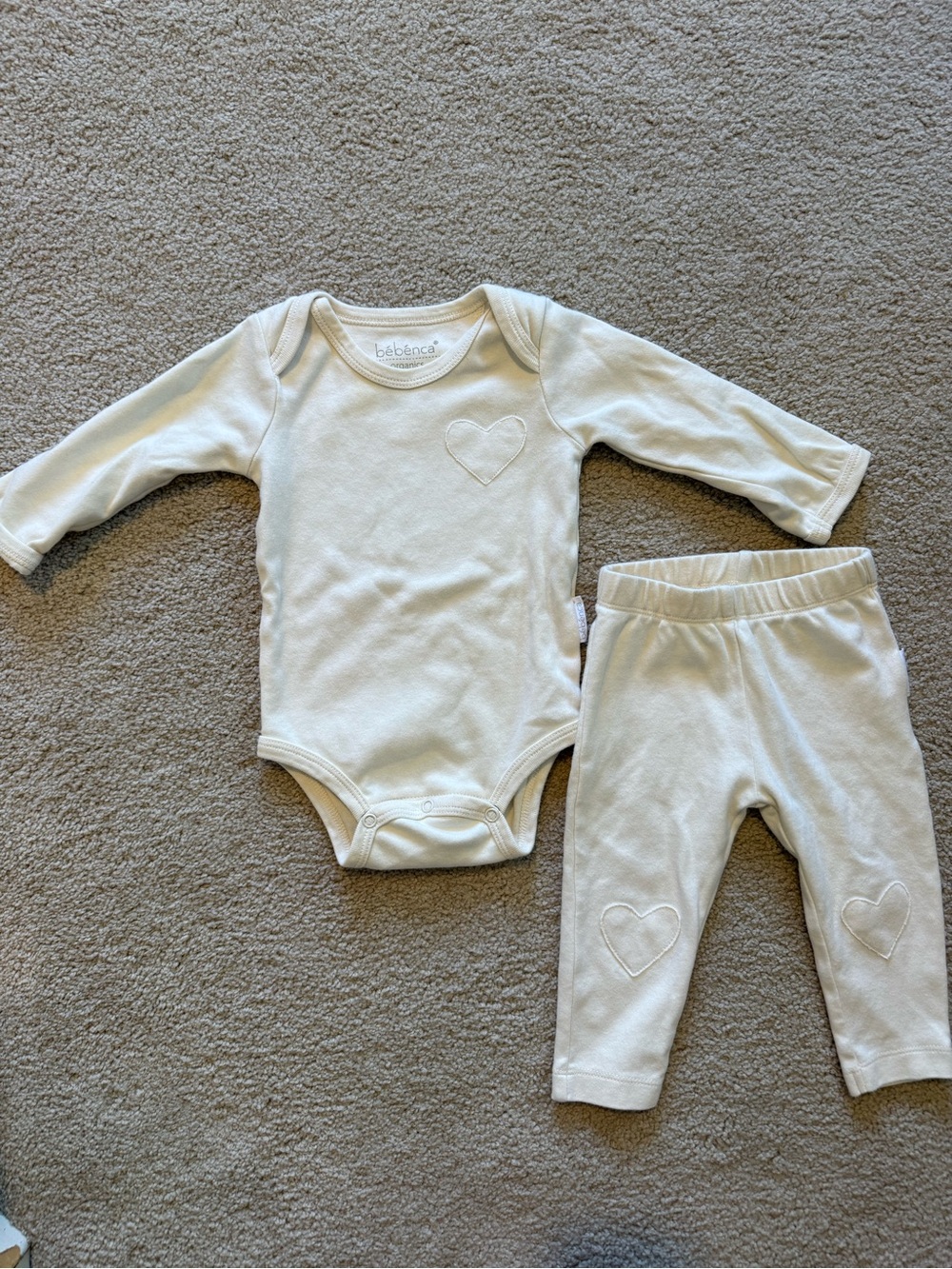 Bébénca Organics GOTS Organic Cotton Heart Bodysuit & Pants Set 6-9M